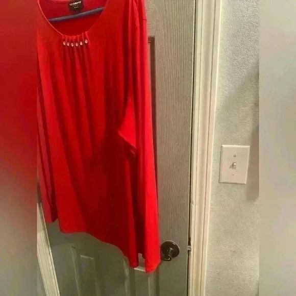 Liz Claiborne Career Woman long sleeve red top with embellishments women’s 3X - Picture 5 of 7